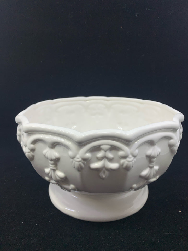 CERAMIC CENTERPIECE BOWL W/ EMBOSSED SCROLL PATTERN.