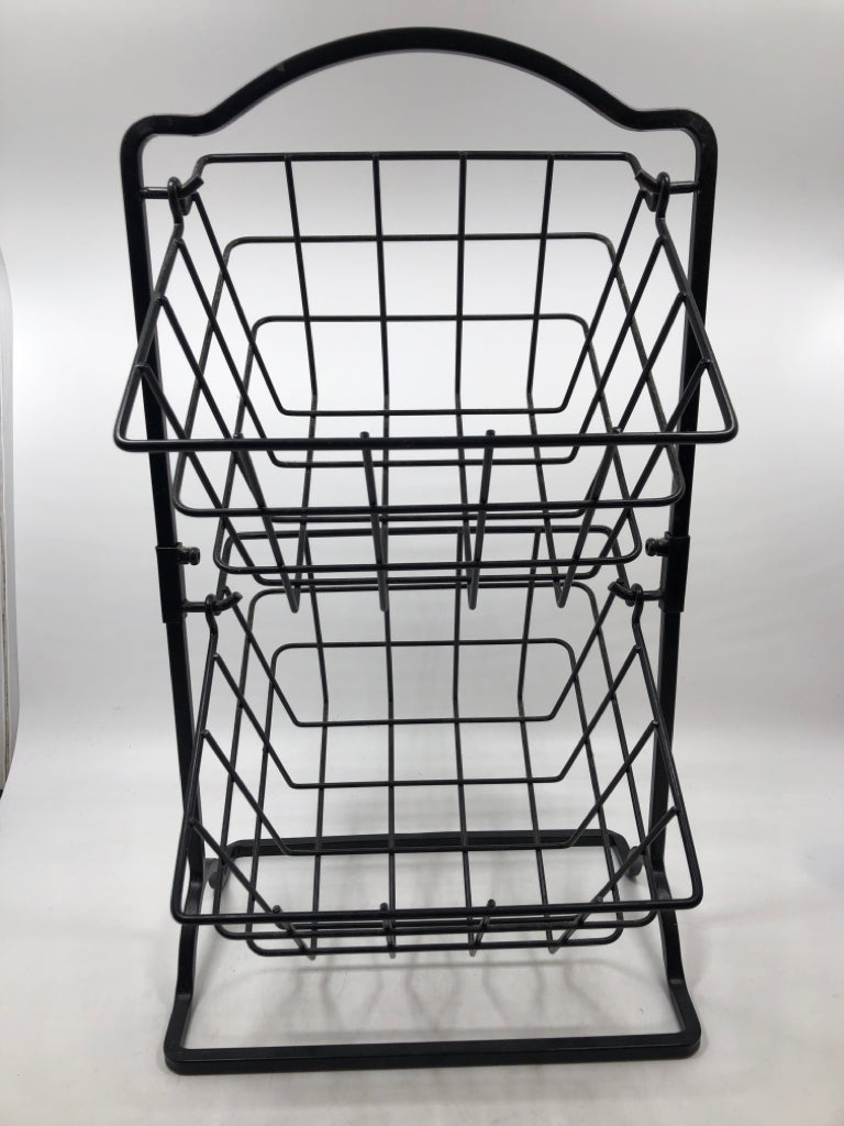 SWINGING 2-TIER METAL ORGANIZER.