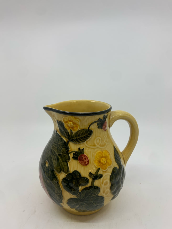 VTG RED/YELLOW SMALL LEAF PATTERN PITCHER.