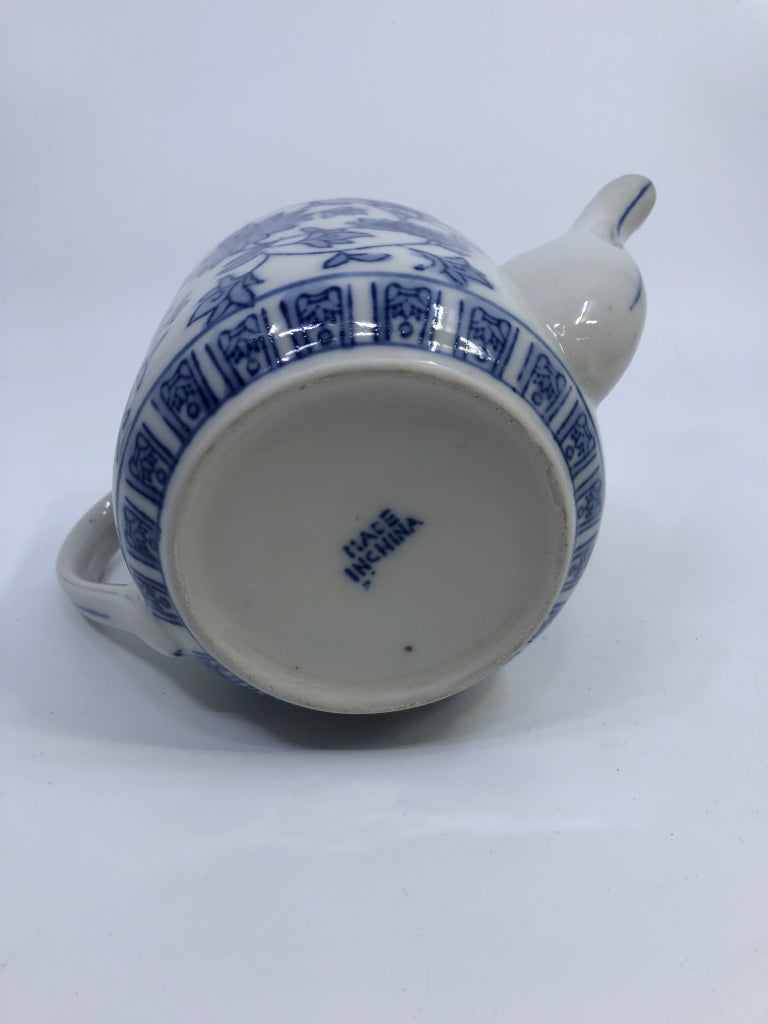 BLUE FLORAL CERAMIC TEAPOT.