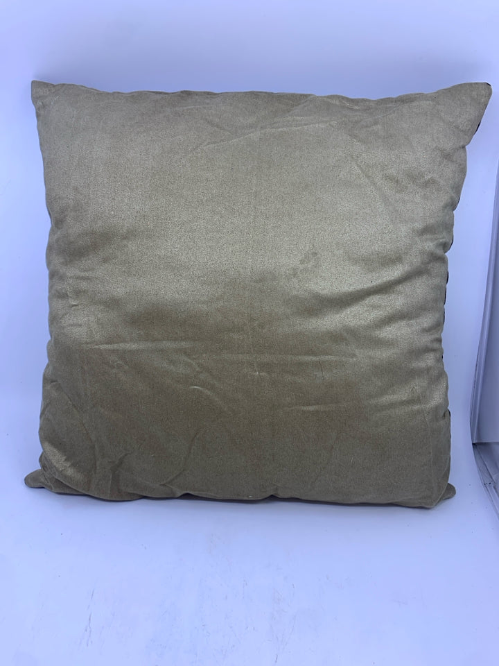 AUTUMN GREETINGS PILLOW W/ LEAVES.