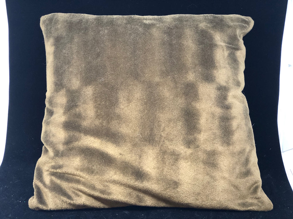 BROWN SQUARE PILLOW.
