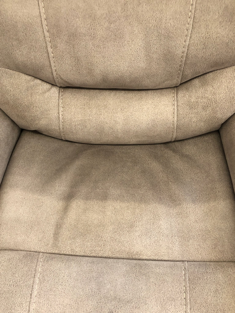 GREY ELECTRIC RECLINER W/LIFT OUT.