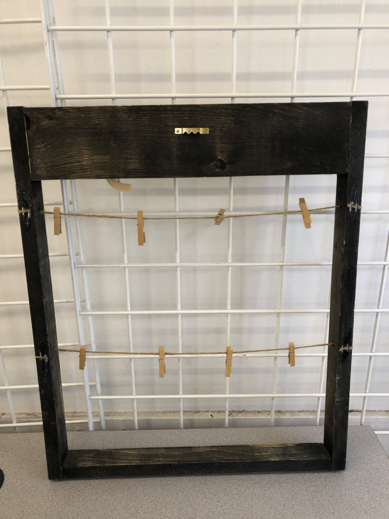 DARK DISTRESSED WOOD "FAMILY" WALL HANGING.