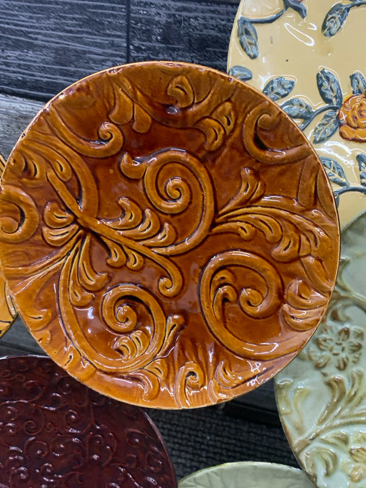 DARK BROWN CIRCLE PATTERN WALL HANGING.