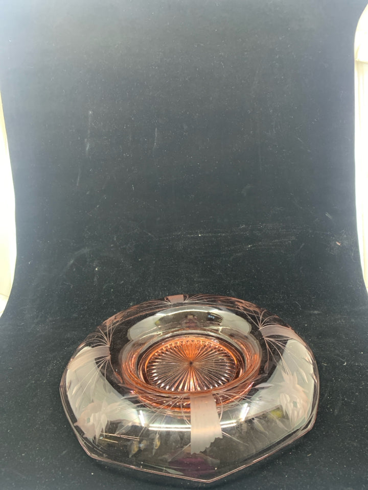 VTG PINK ETCHED GLASS ROLLED EDGE BOWL.