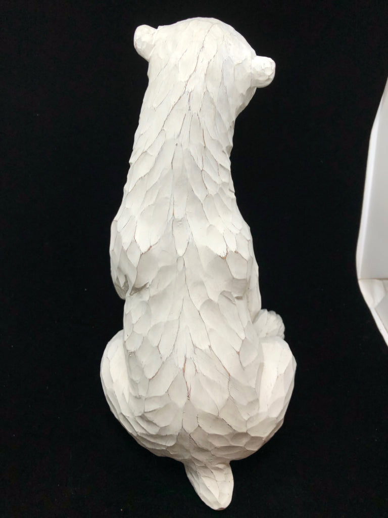 SITTING POLAR BEAR DECOR.