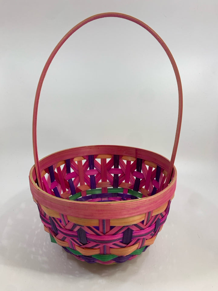 COLORFUL PINK & GREEN WICKER BASKET W/HANDLE.
