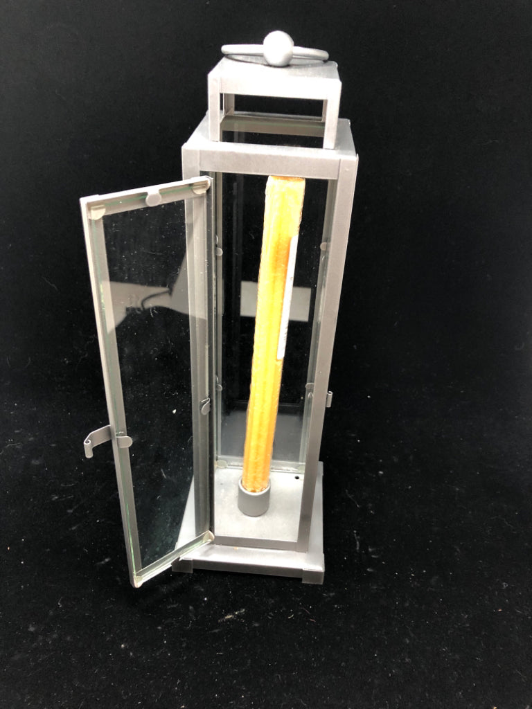 LG SLEEK RECTANGULAR CANDLE HOLDER.