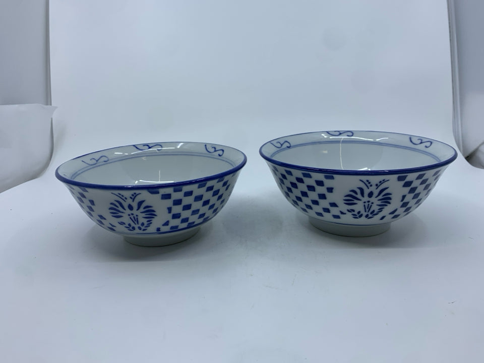 2 ASIAN STYLE BLUE+WHITE BOWLS W/ CHECKERED PATTERN.