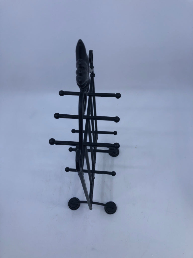 METAL SCROLL JEWELRY HOLDER.