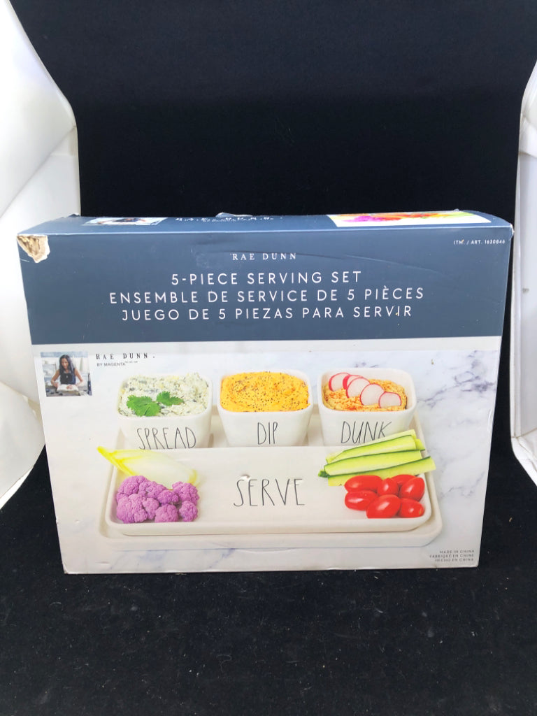 NIB RAE DUNN SERVING SET.