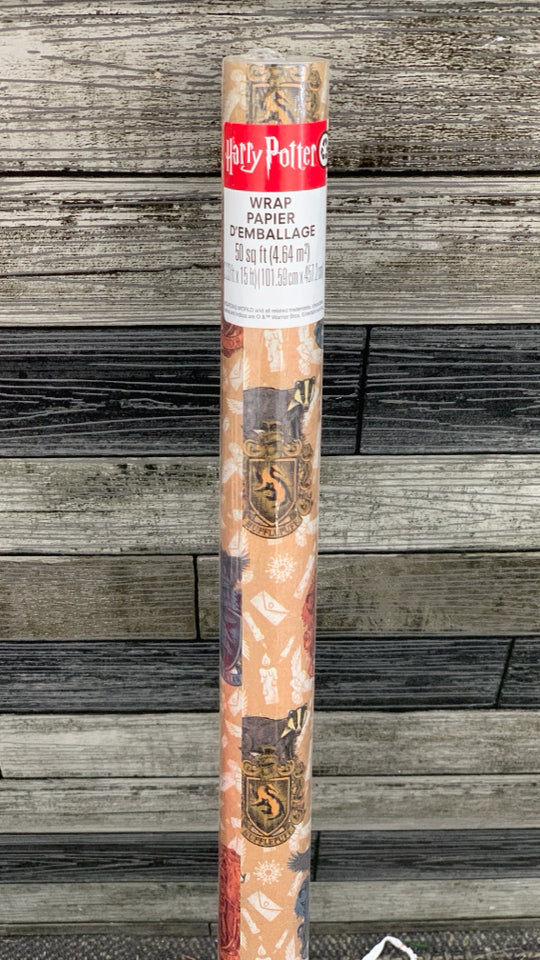 NIP HARRY POTTER WRAPPING PAPER.