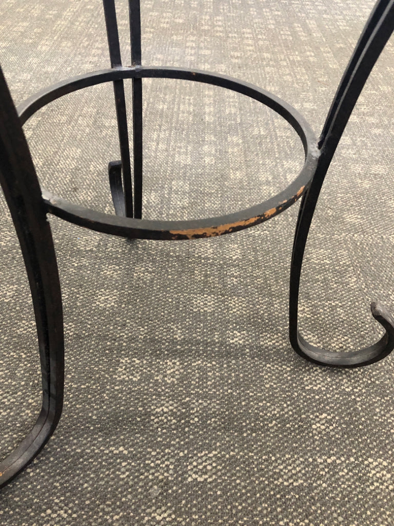 METAL FOOTED BASE W/ DETAILED COLORED FAUX WOOD TOP TABLE.