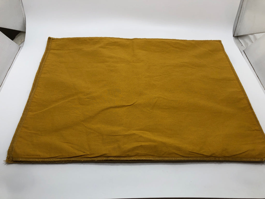 4 YELLOW PLAID PLACEMATS.