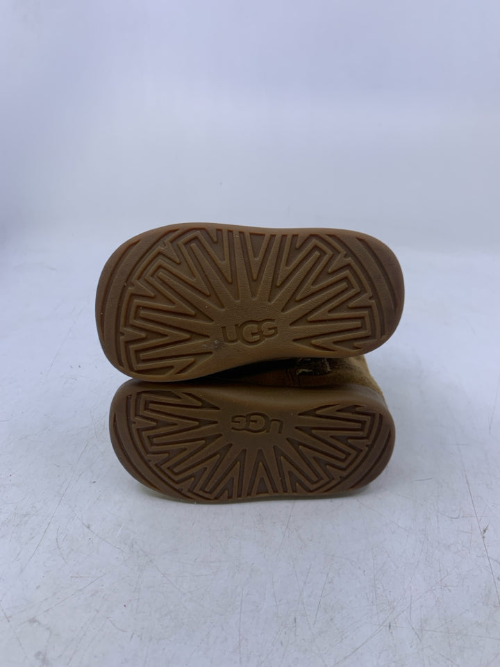 UGG Size 4-5 Winter Boots