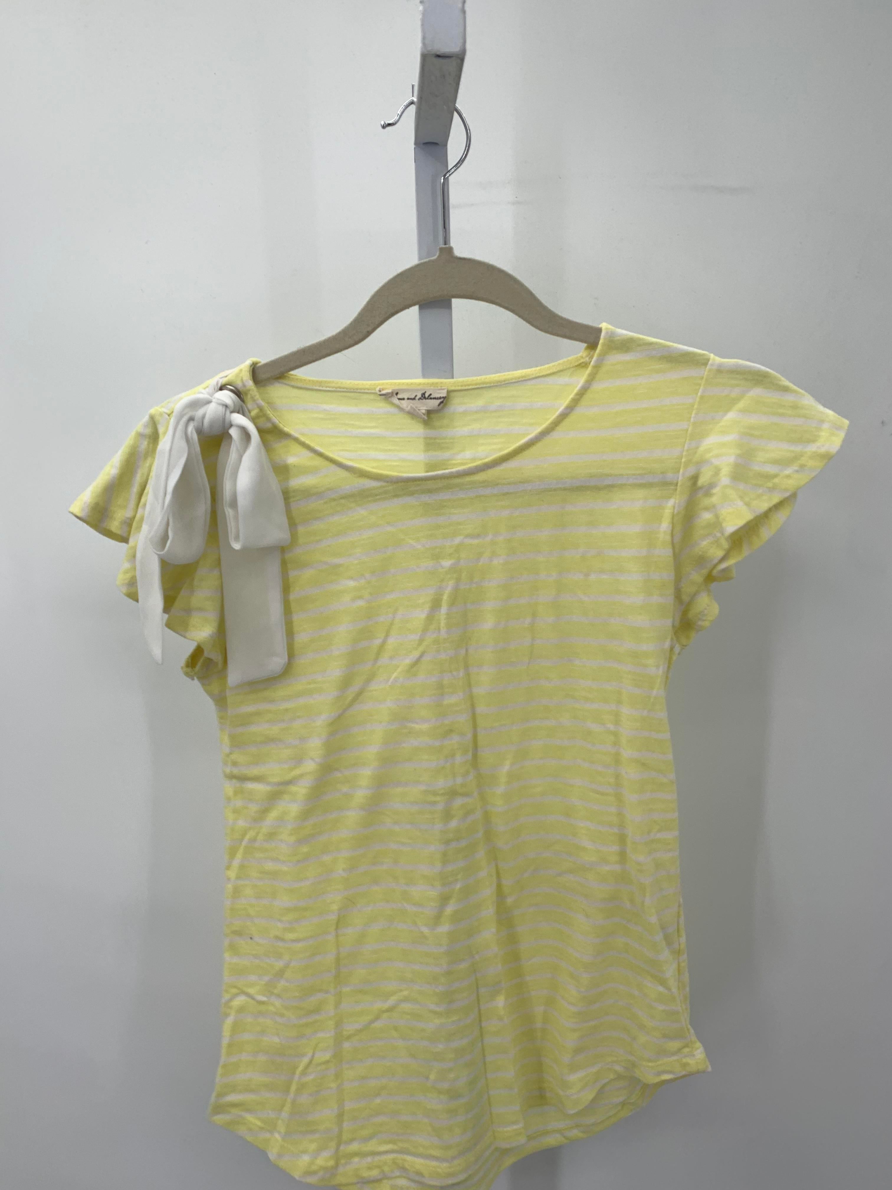 Size X Small Misses Short Sleeve Shirt