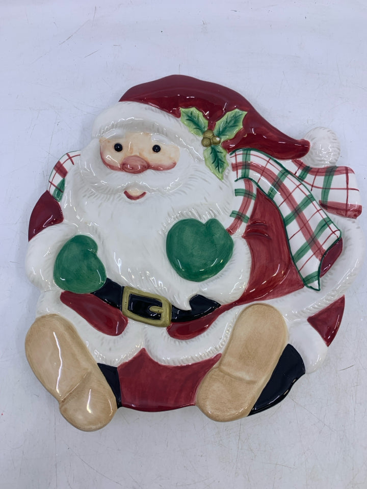 IN BOX SANTA COOKIE PLATE W/ PLAID SCARF FITZ&FLOYD.