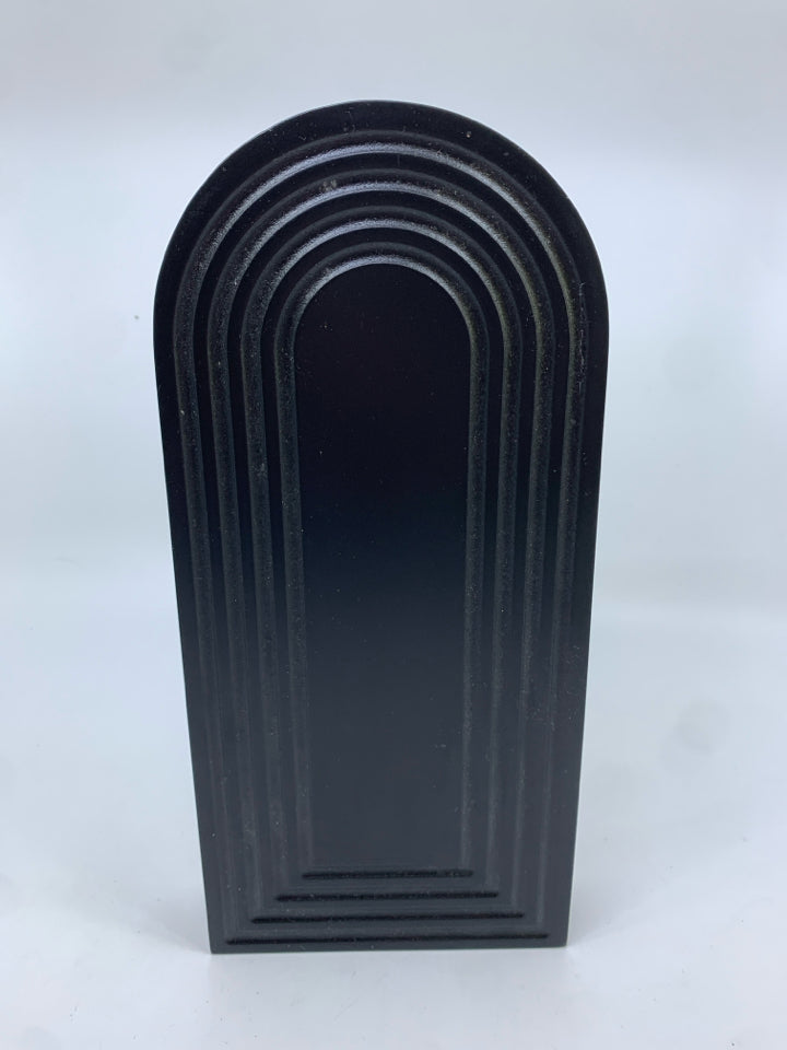 BLACK WOOD ARCH WALL MOUNTED VASE.