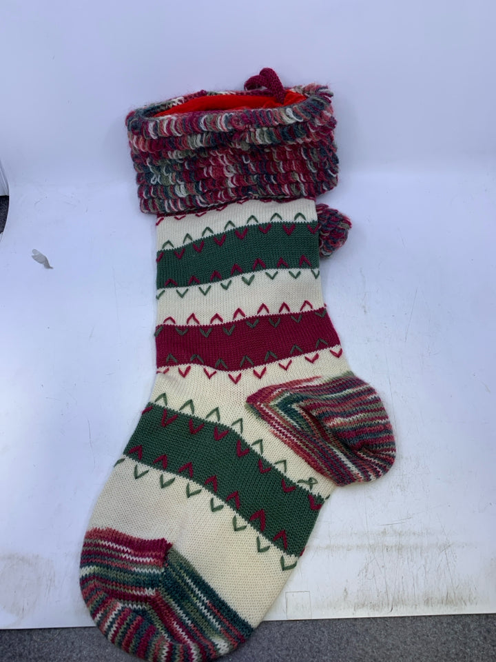 KNIT MAROON/ GREEN STOCKING