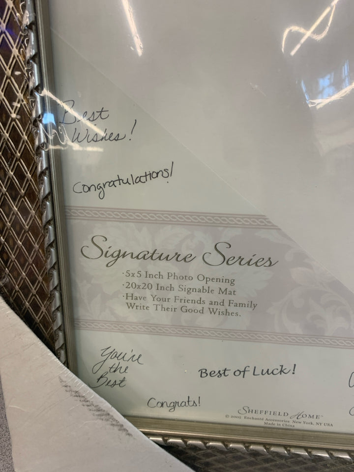 SIGNABLE WEDDING MAT PHOTO FRAME.