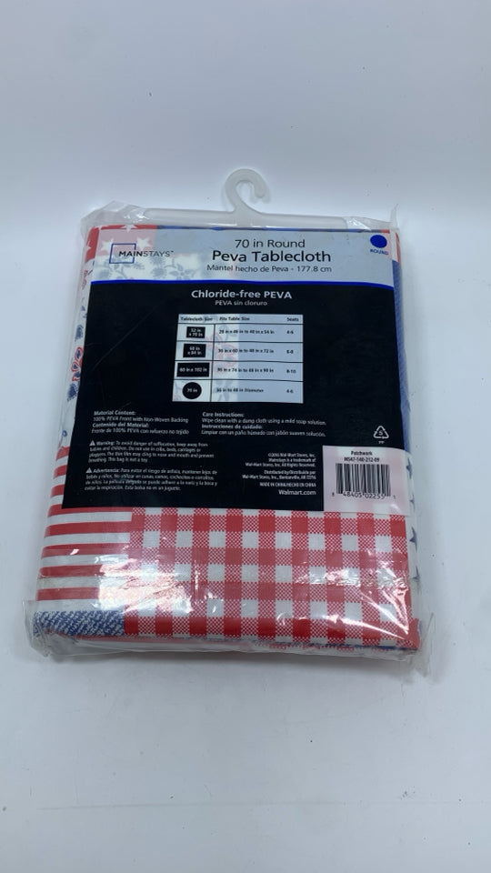 NIP ROUND USA QUILT DESIGN  VINYL TABLECLOTH.