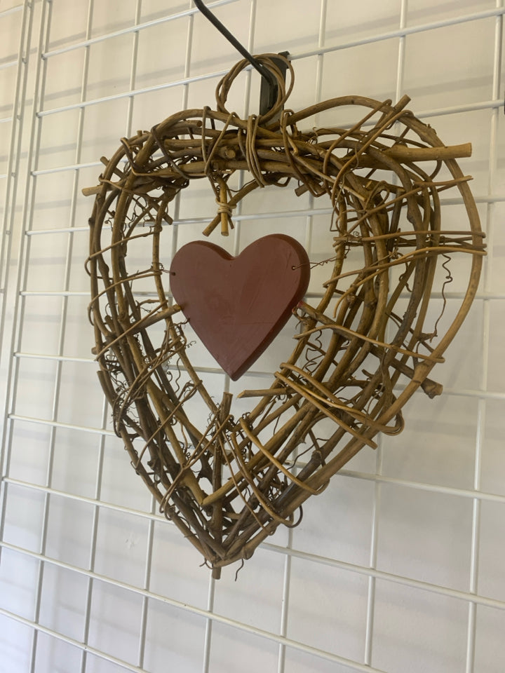 TWIG PRIMITIVE HEART WREATH.