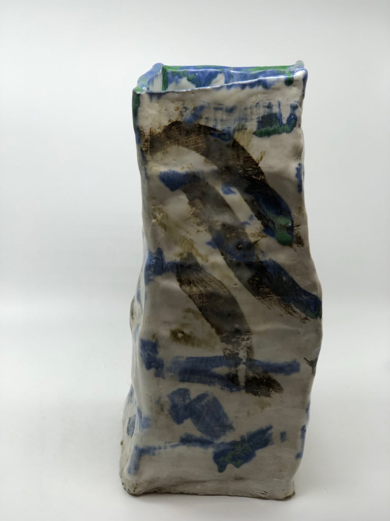 ORGANIC SHAPED BLUE/BROWN SWATCH VASE.