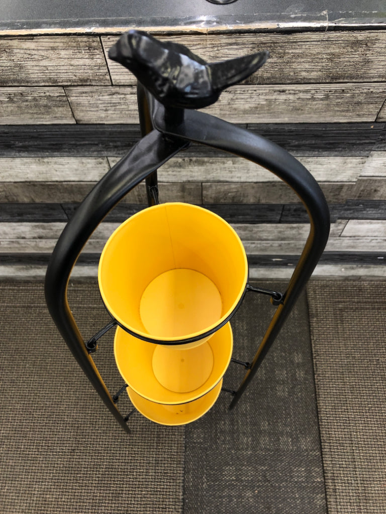 BLACK 3 LEG PLANT STAND W/3 YELLOW POTS.