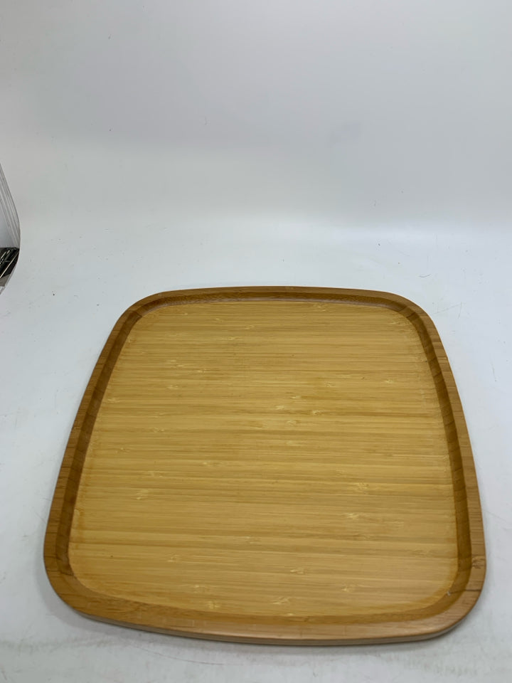 SQUARE BAMBOO SERVING TRAY.