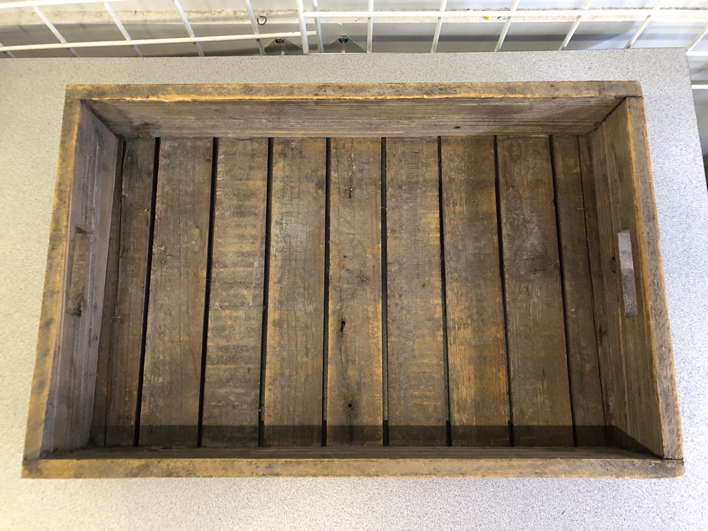 RUSTIC FARMERS MARKET SHALLOW WOOD CRATE.