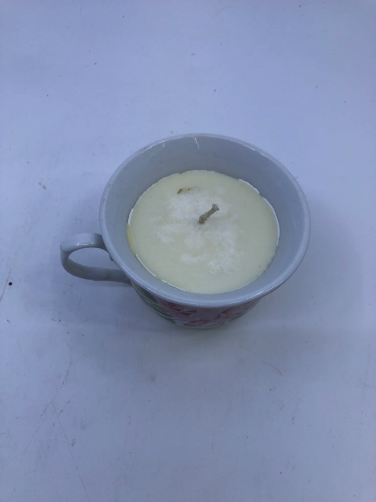PINK ROSE TEACUP CANDLE.