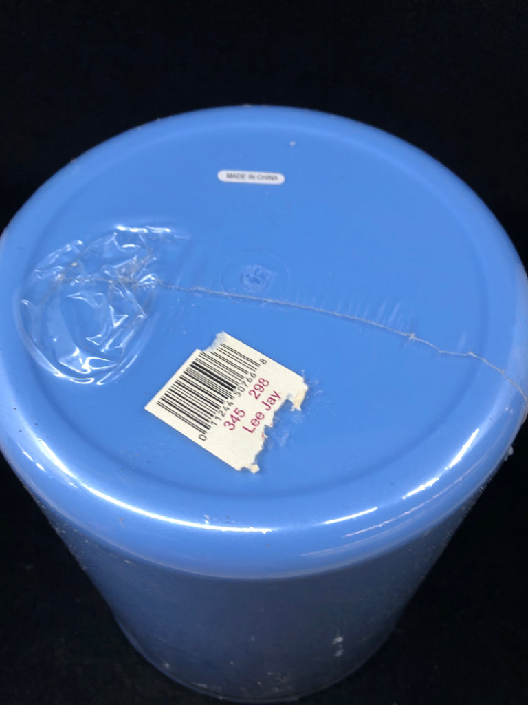 BLUE BOSTON BED AND BATH 4 PC BATH SET.