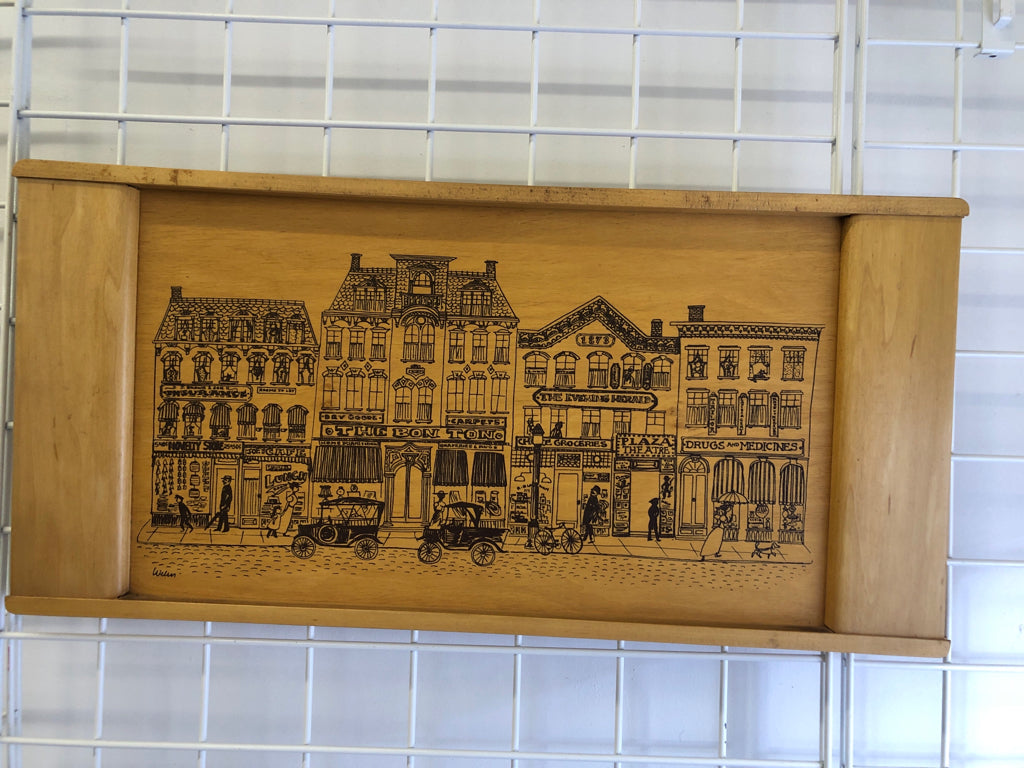 VTG WOOD WALL ART W/ TOWN ILLUSTRATION.