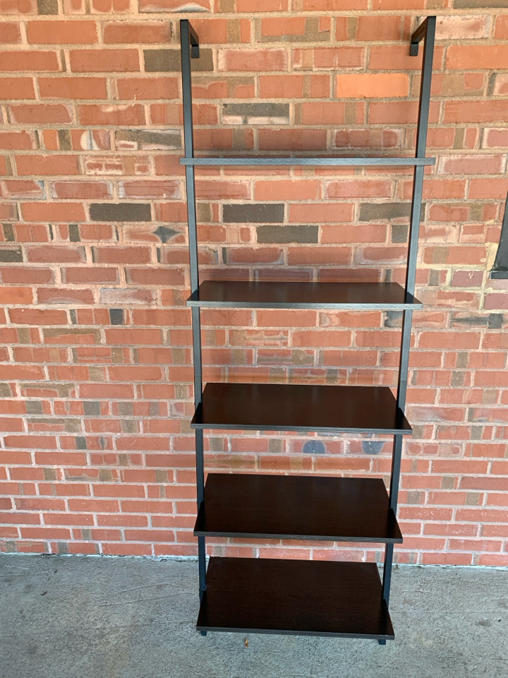 DARK FRAMED LADDER-STYLE WALL-MOUNT BOOKSHELF.