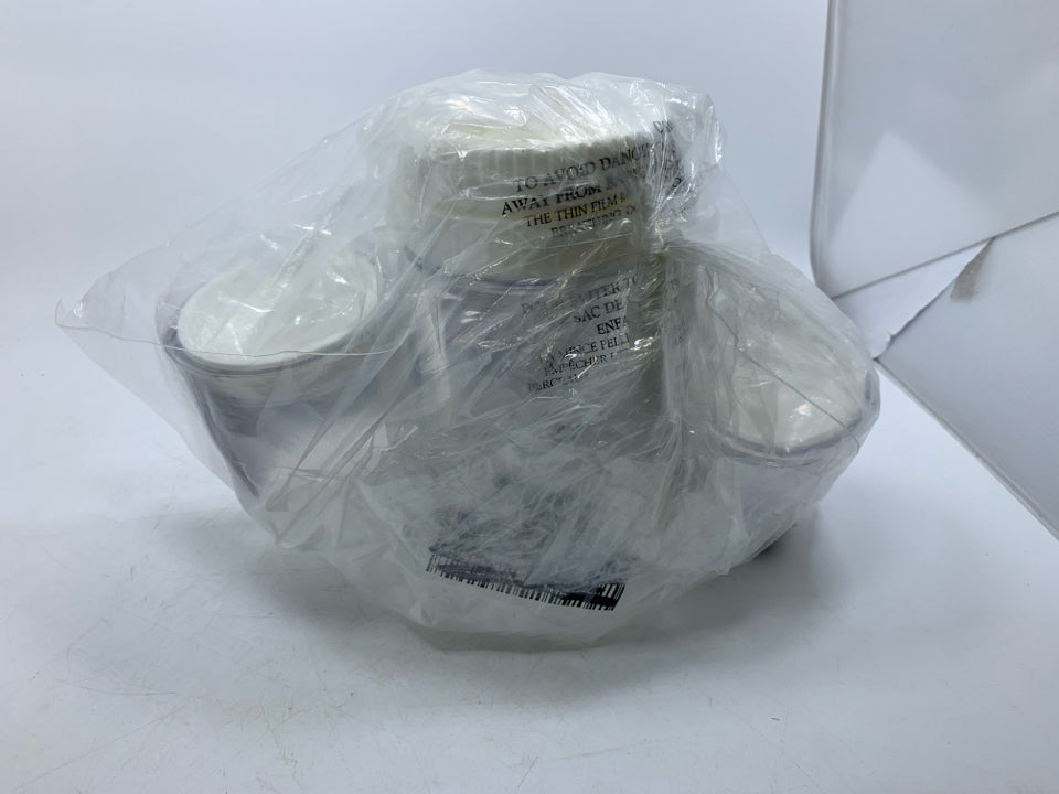 3 PC PLASTIC MAKE & TAKE 2 SNACK JAR & 1 MAKE TAKE MASON JAR PLASTIC IN BAG.