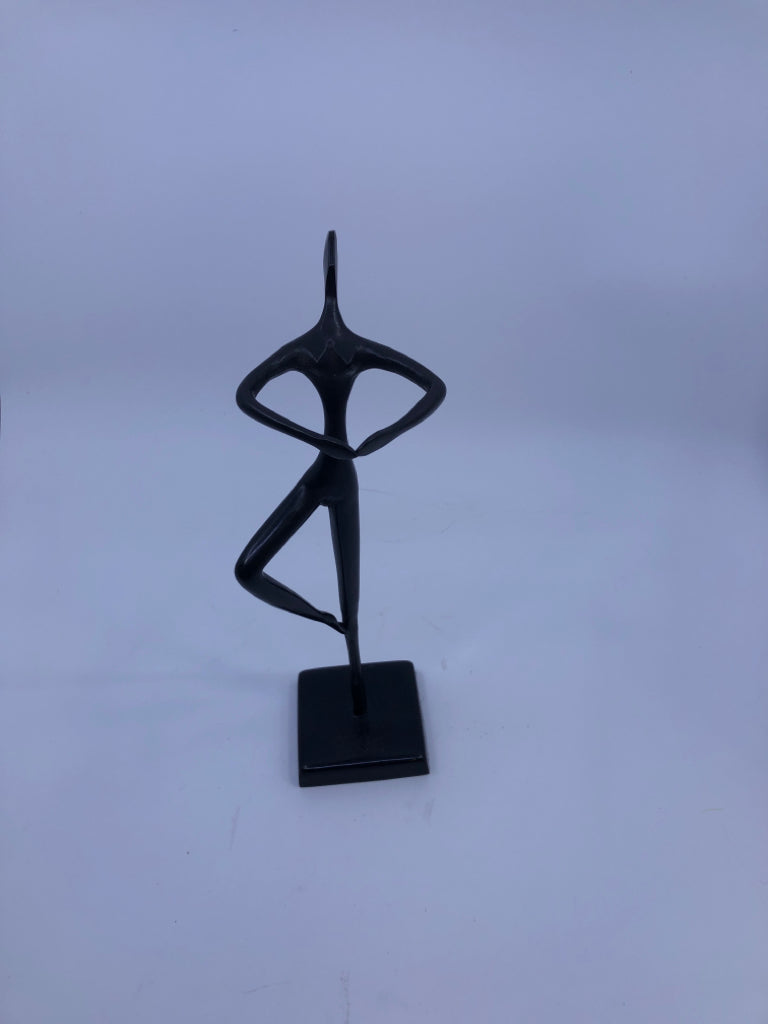 DANCING LADY SHELF DECOR, HEAVY METAL.