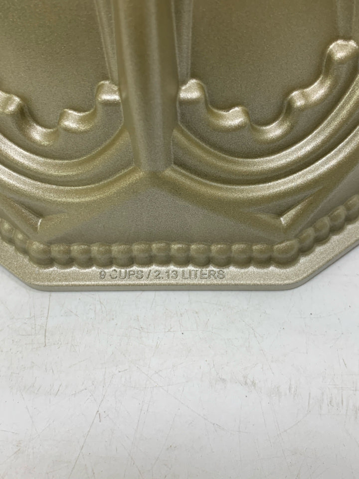VAULTED DOME BUNDT PAN CATHEDRAL HEAVY CAST ALUMINUM PAN.
