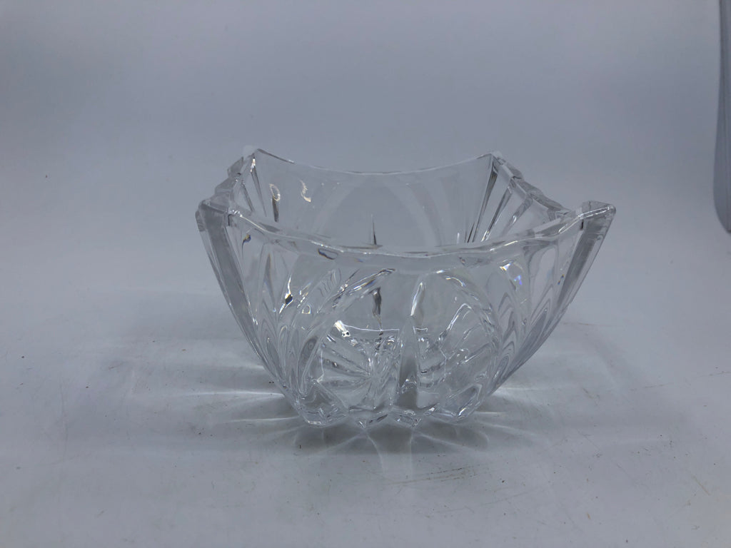 CRYSTAL SQUARE CANDY DISH.