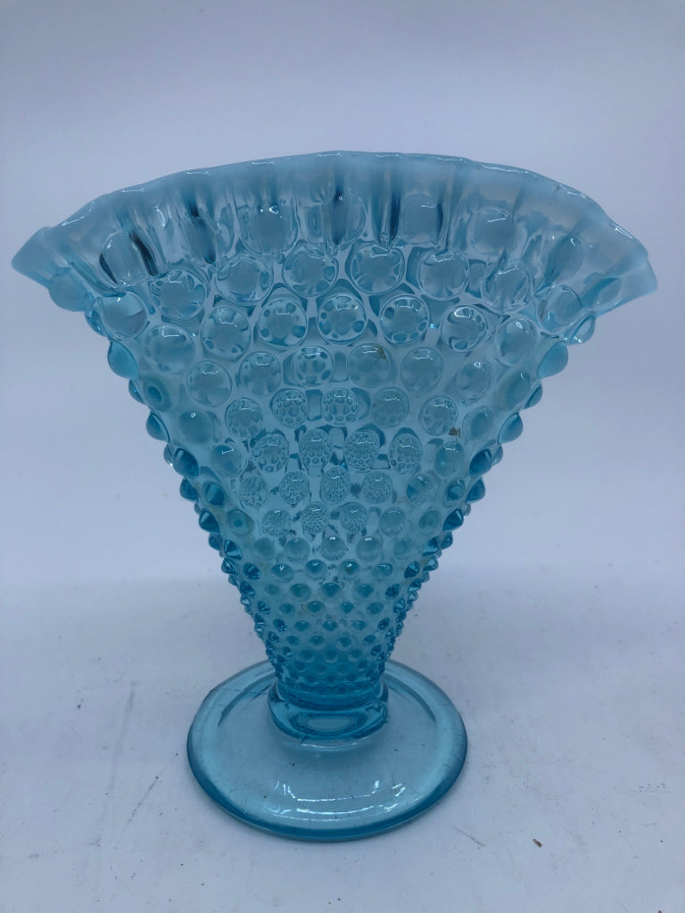 VTG LIGHT BLUE HOBBNAILED FAN VASE.