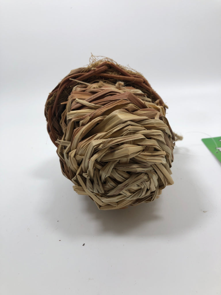 NWT WOVEN BIRD HOUSE.