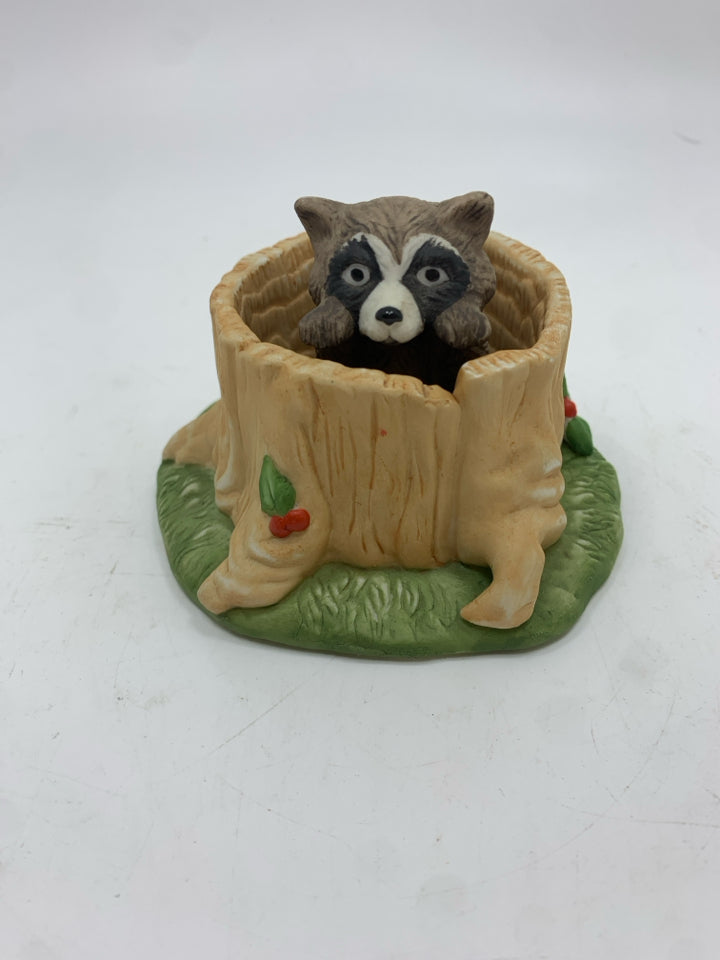 2PC WOODLAND SURPRISES RACCOON FRANKLIN PORCELAIN FIGURINE.