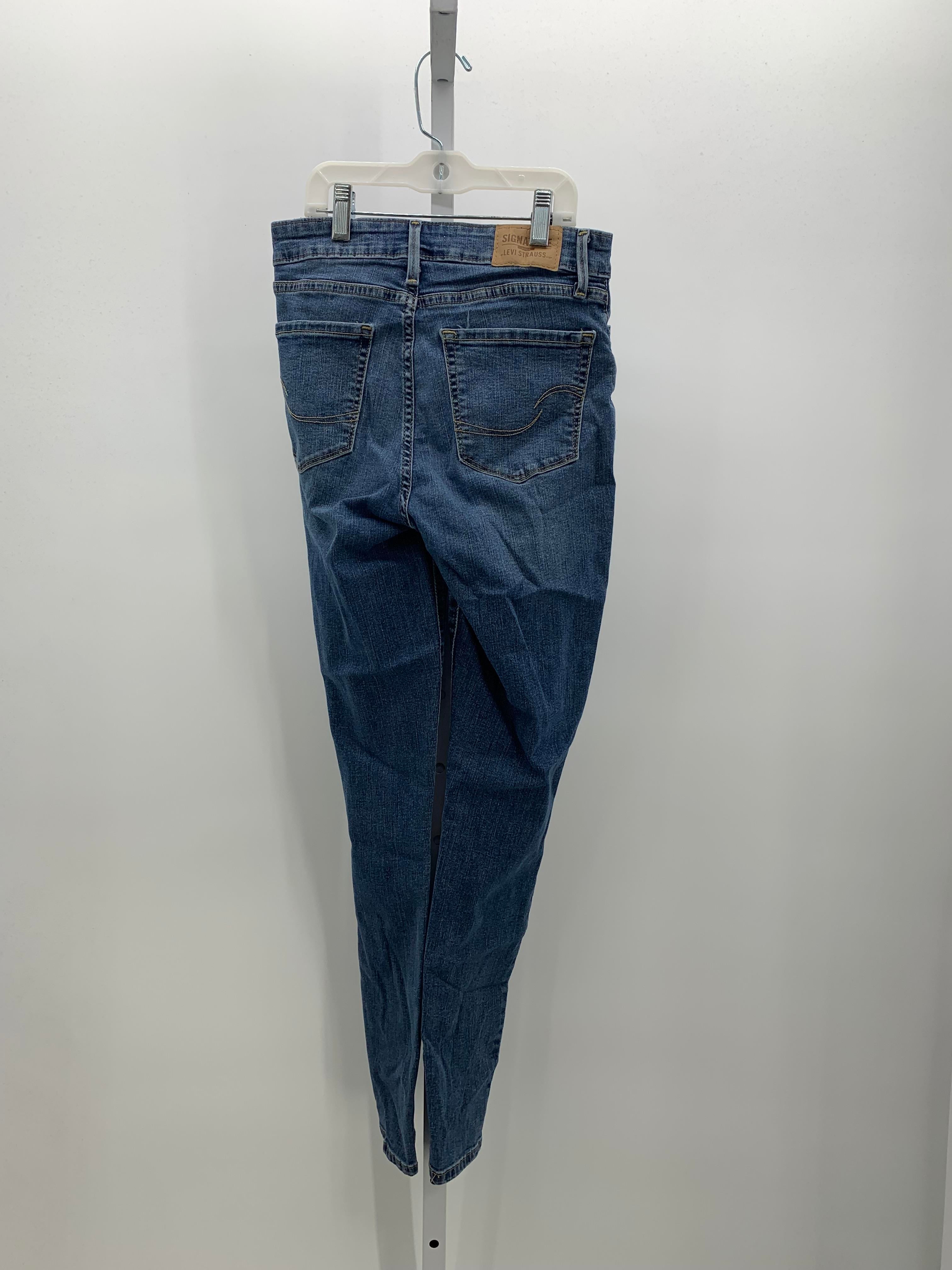 Levis Size 2 Misses Jeans