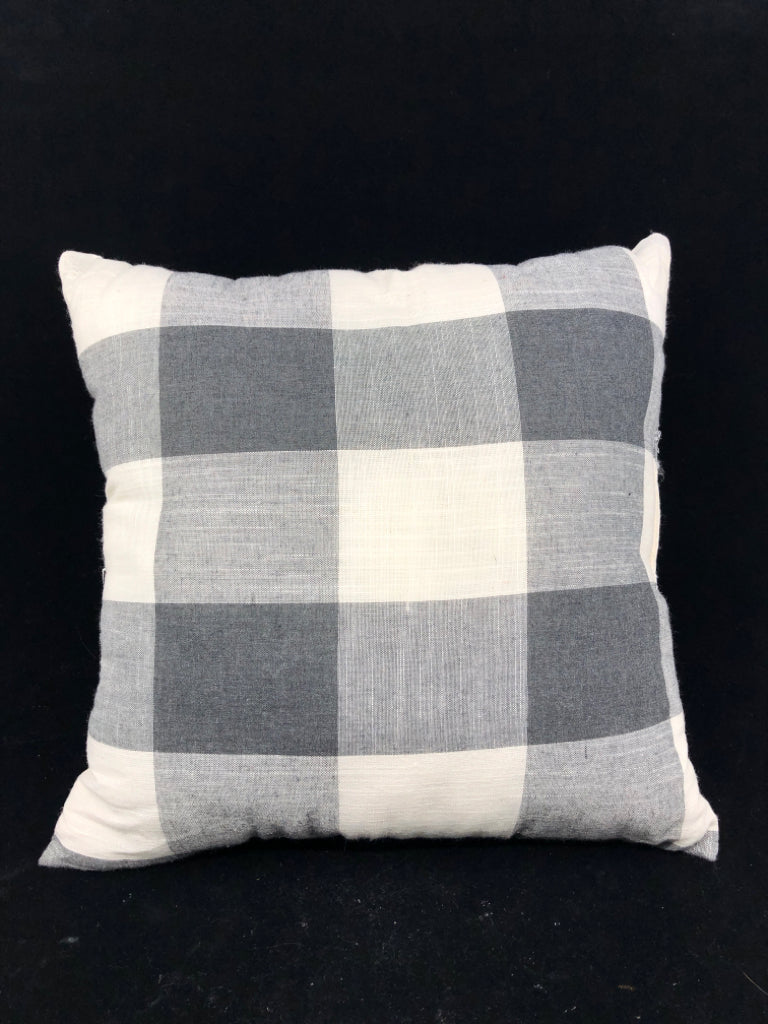 GREY AND WHITE CHECK PILLOW.