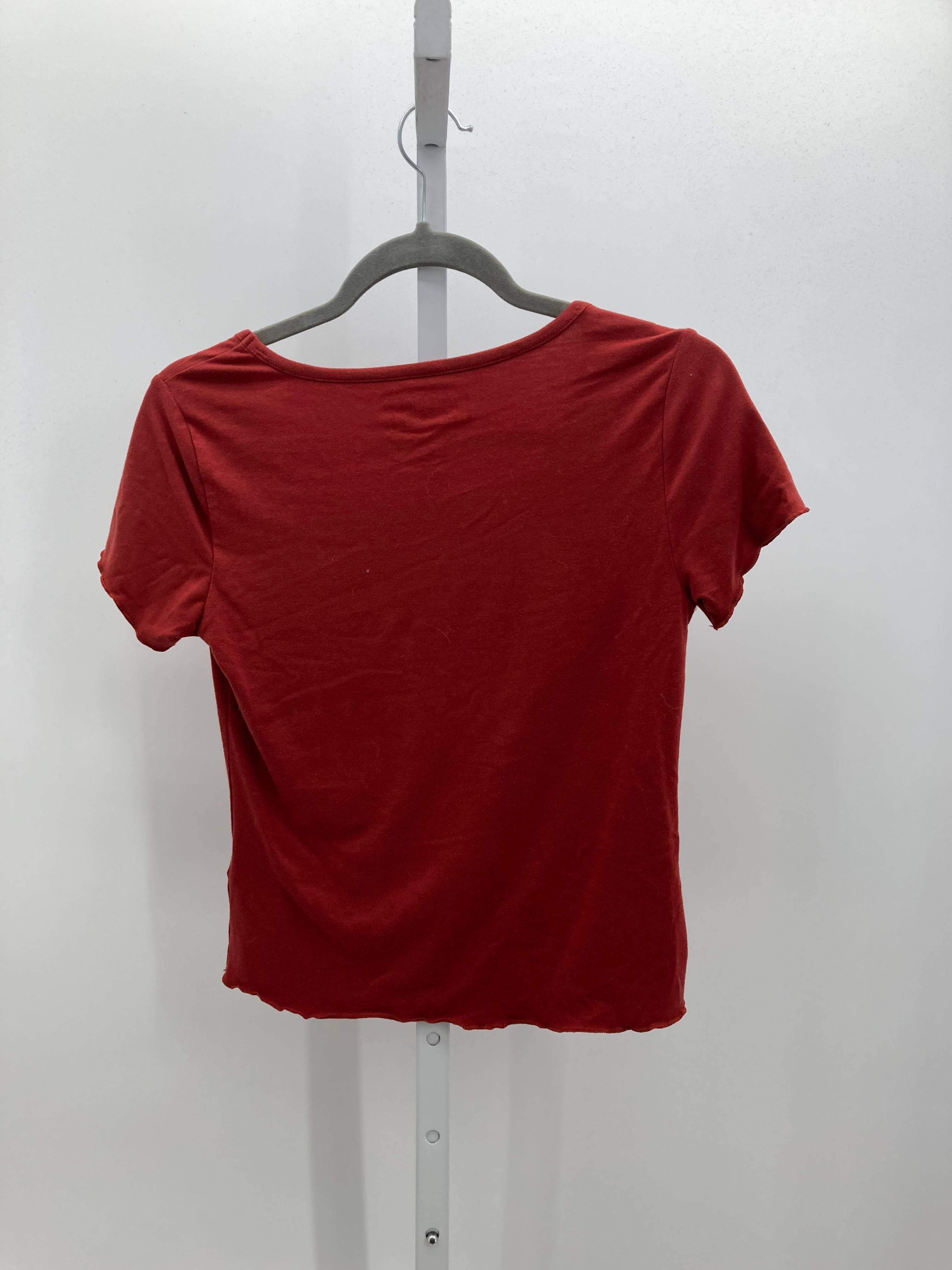 Size Medium Juniors Short Sleeve Shirt