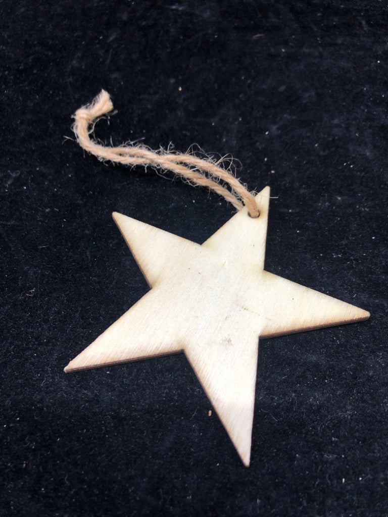WOOD STAR ORNAMENT.