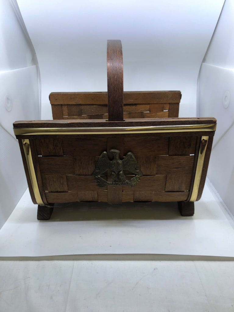 VTG MAGAZINE RACK W EAGLE.