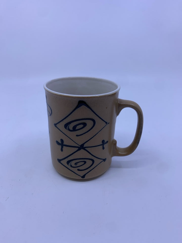 BROWN ABSTRACT PATTERN MUG.