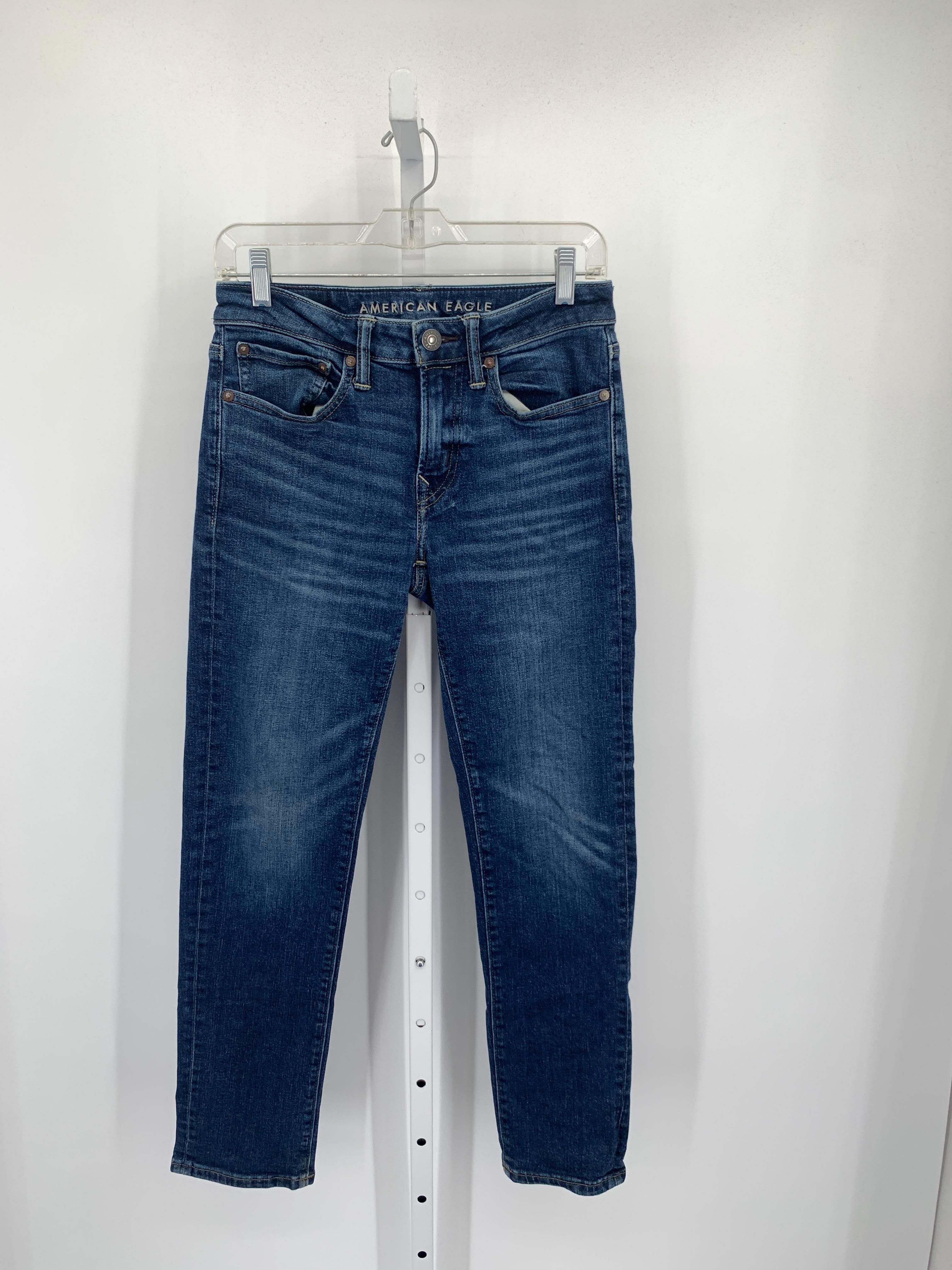 SLIM STRAIGHT JEANS