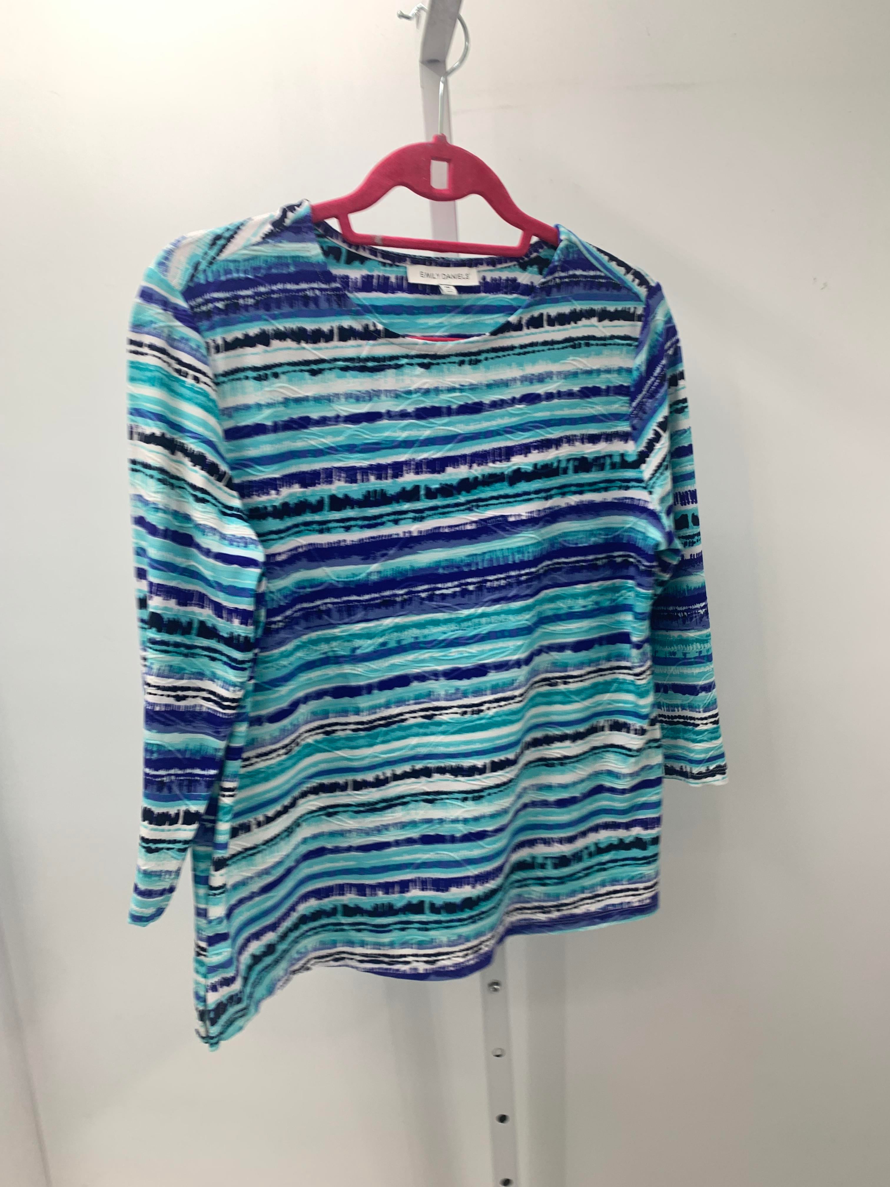 Size Medium Petite Petite 3/4 Sleeve Shirt
